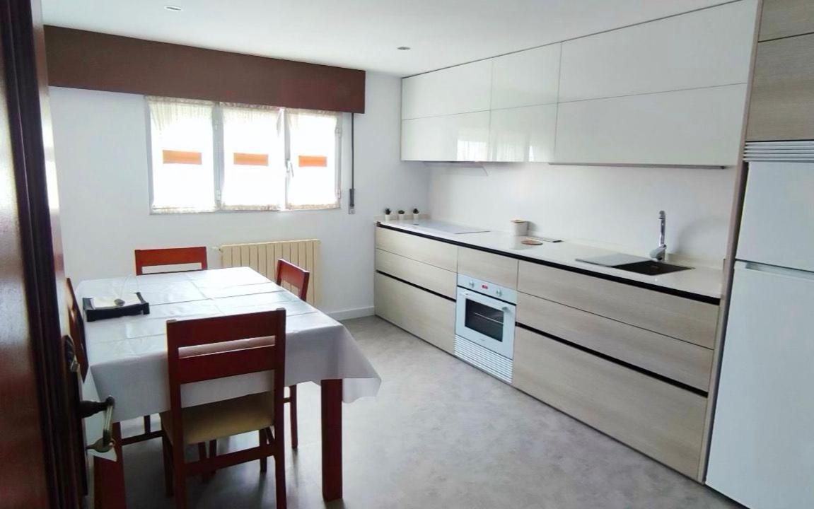 Acogedor Atico Cerca Del Mar By Bebalmy Apartment O Grove Exterior photo